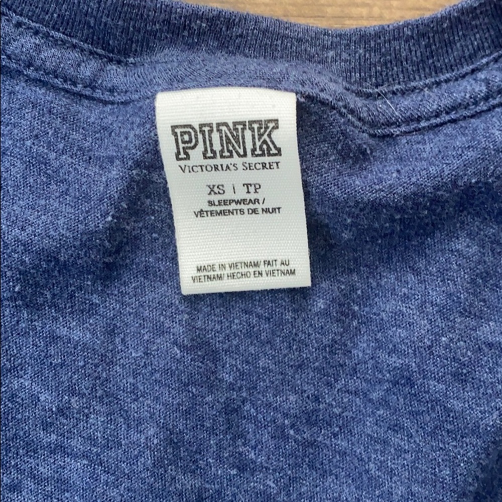 Pink V-neck - Picture 2 of 4